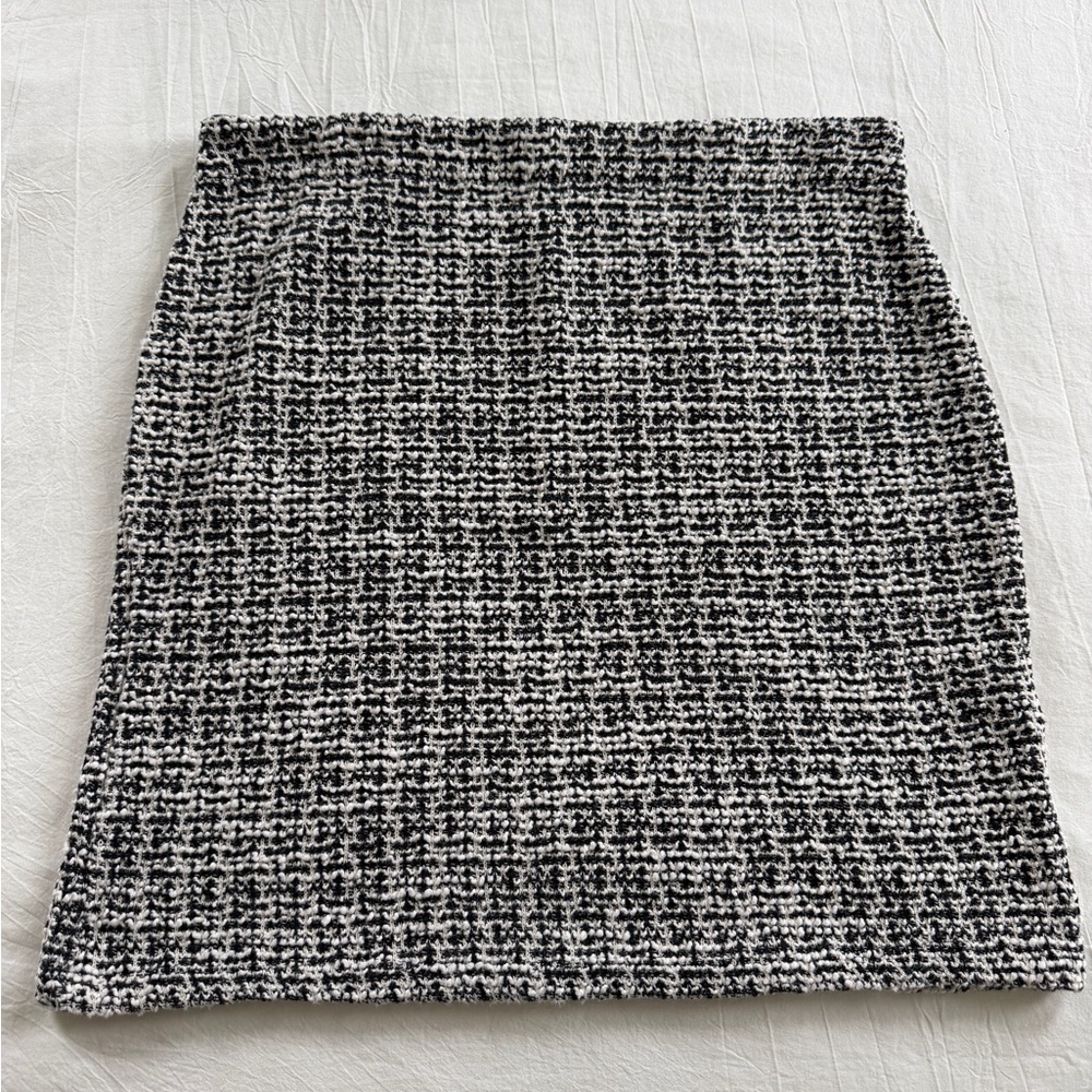Max Studio Black and White Tweed Pencil Skirt